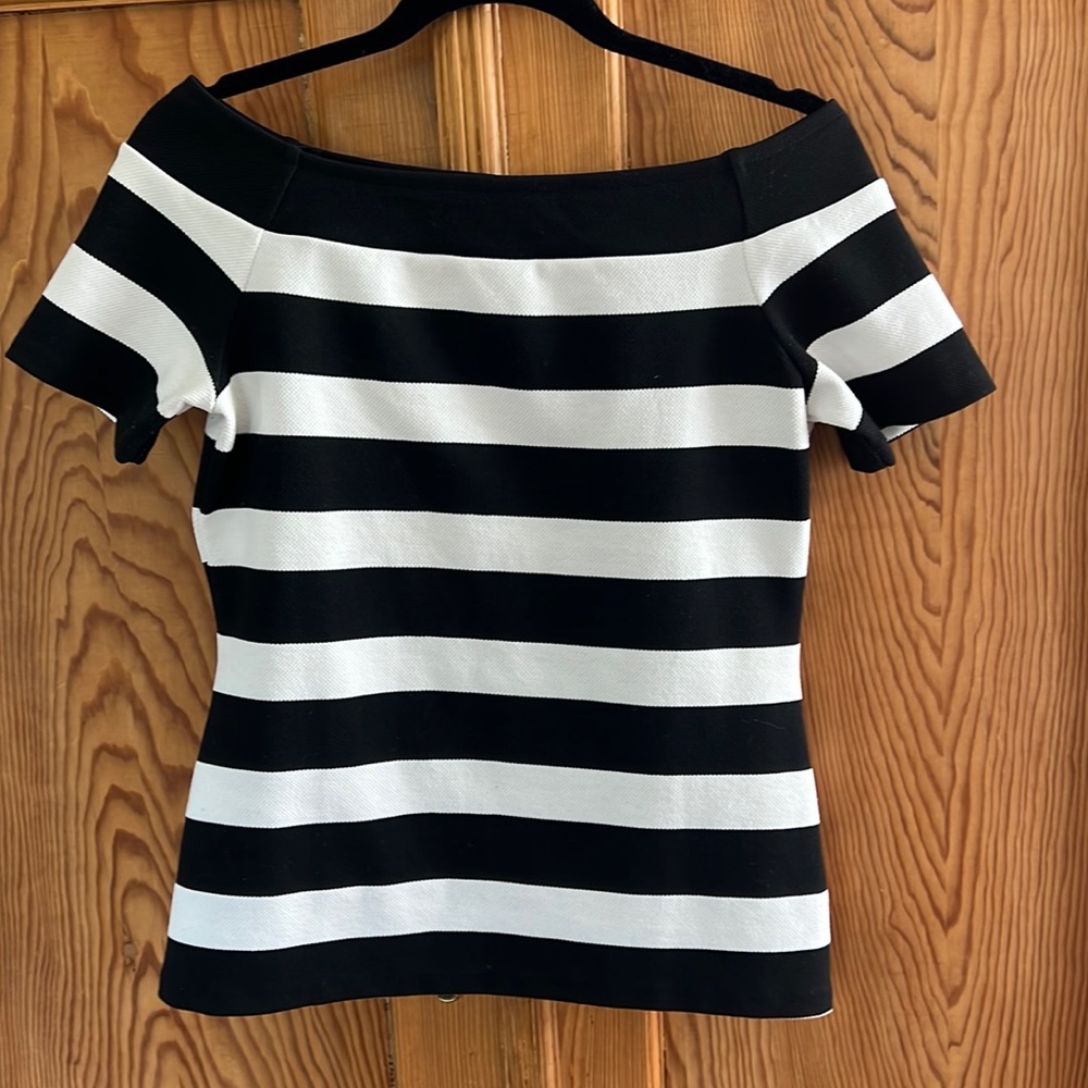 SZ S - Ann Taylor factory - Striped, off shoulder top